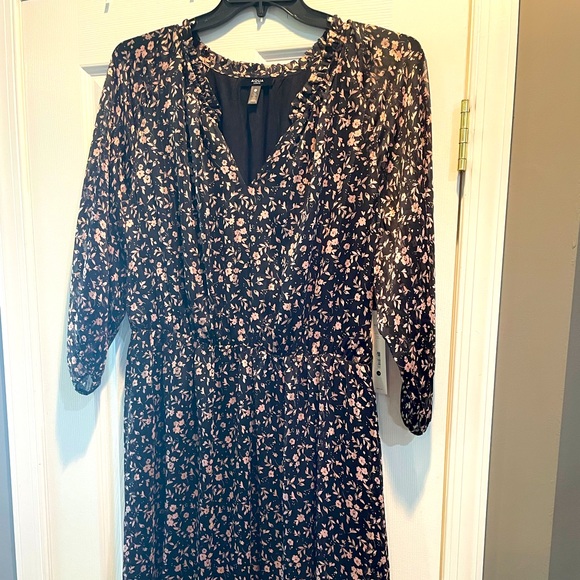 Aqua Dresses & Skirts - Aqua lightweight, shimmery knee length dress